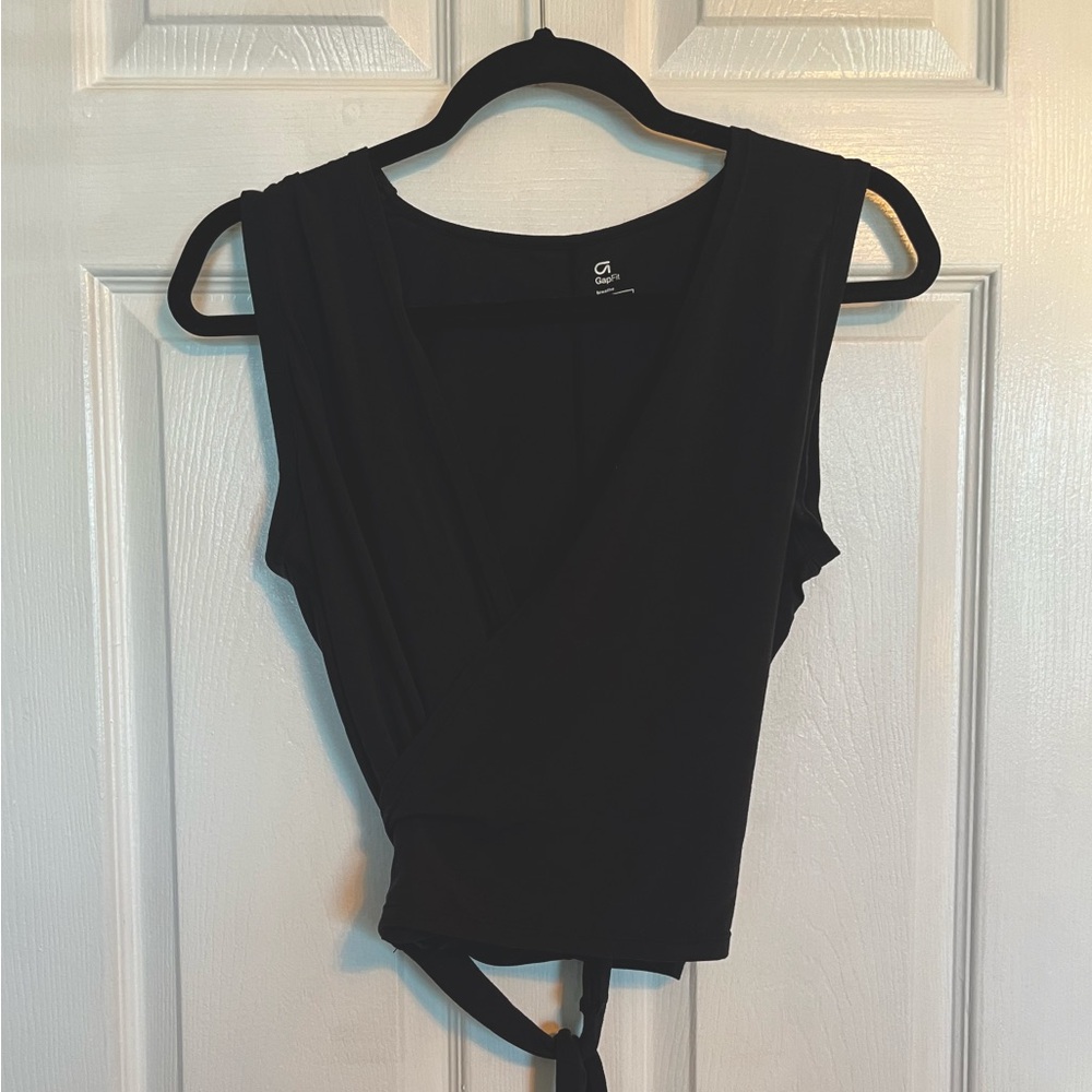 gap fit wrap work out top